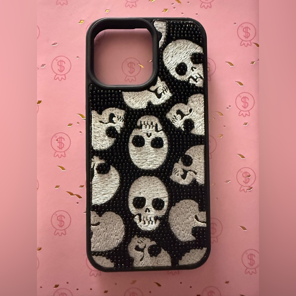 Black and White Skull Pattern Phone Case - Unbranded
